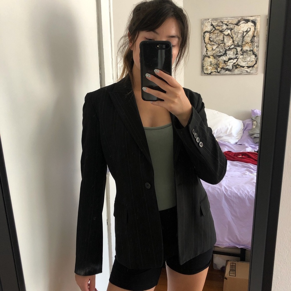 ELIE TAHARI pinstripe black blazer